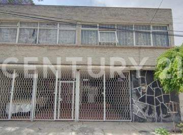 Casa · 298m² · 5 Recámaras · 4 Estacionamientos · Casa en Venta en Jardines de San Mateo, Naucalpan, Estado de México