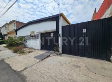 Bodega comercial · 674m² · 3 Recámaras · 4 Estacionamientos · Renta de Bodega en Puebla La Paz