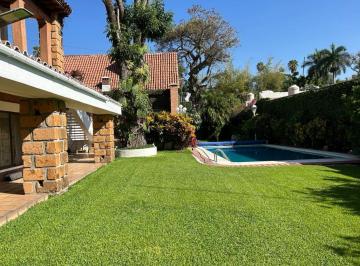 Casa · 388m² · 3 Recámaras · 6 Estacionamientos · Casa en Privada en Chapultepec Cuernavaca - Ber - 1107 - Cp