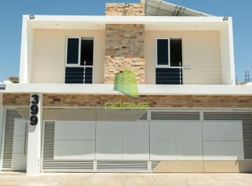 Casa de 3 habitaciones, Colima · Casa en Venta con Alberca Fraccionamiento Hacienda Real