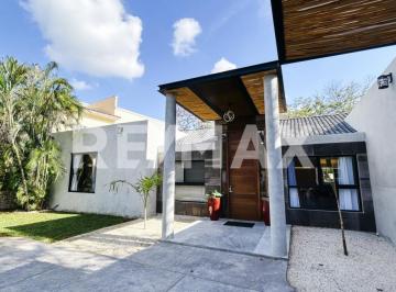 Casa · 433m² · 3 Recámaras · 4 Estacionamientos · Casa en Venta en Club de Golf La Ceiba en Mérida Yucatán. - (4)
