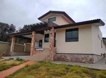 Rento casa nueva Fraccionamiento Haras Sección ii Los Angeles. Disp…