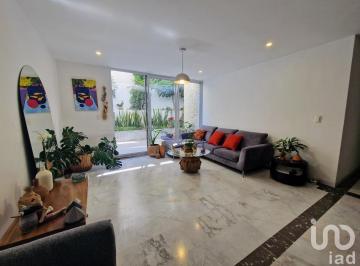 Departamento · 136m² · 3 Recámaras · 2 Estacionamientos · Departamento en Venta en Lomas de Guevara