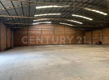 Bodega comercial · 2628m² · 4 Estacionamientos · Renta de Bodega Zona Blvd. Hermanos Serdan - 15 de Mayo - La Libertad