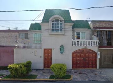 Casa de 5 habitaciones, Gustavo A. Madero · Casa en Venta en Col. Lindavista