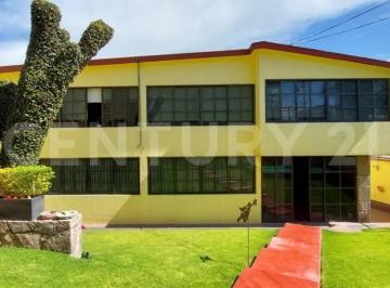 Casa · 600m² · 3 Recámaras · 5 Estacionamientos · Casa en Venta, Ciudad Satelite, Naucalpan de Juarez, Estado de México.