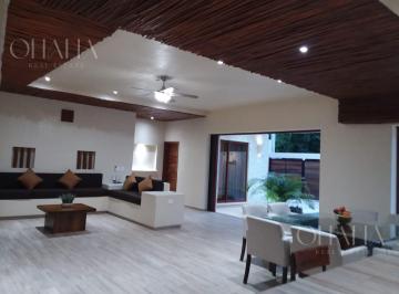 Casa · 382m² · 5 Recámaras · 2 Estacionamientos · Casa en Venta en Tulum