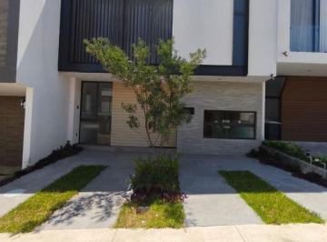 Casa en condominio · 230m² · 3 Recámaras · 2 Estacionamientos · ¡Hermosa Casa en Venta en Valle Imperial!
