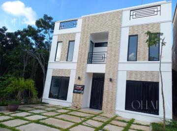 Casa · 320m² · 5 Recámaras · 2 Estacionamientos · Casa en en Venta en Vía Cumbres
