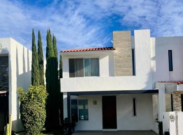 Casa de 3 habitaciones, Aguascalientes · Casa en Venta en Residencial Las Plazas Seguridad y Amenidades
