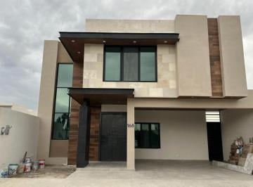 Casa de 4 habitaciones, Saltillo · Casa en Venta en Residencial Alcázar