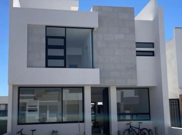 Casa de 3 habitaciones, El Marqués · Venta Casa en El Mirador, Cerca Al Parque