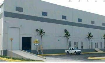 Bodega comercial · 1474m² · 22 Estacionamientos · Bodega en Renta Parque Industrial Santa Catarina