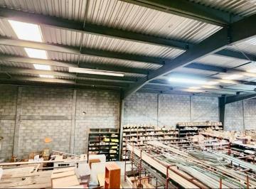 Bodega comercial , Saltillo · Issa Vende Excelente Bodega de Oportunidad Ubicada Al Norte de Saltillo