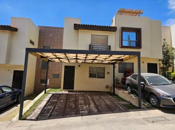 Casa de 3 habitaciones, San Pedro Tlaquepaque · Casa en Venta Terrazas Residencial