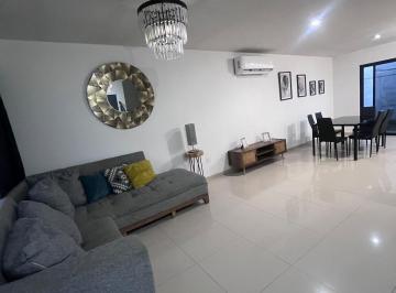 Casa de 3 habitaciones, Culiacán · En Renta Casa Sector La Conquista Privada Terracota