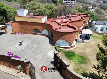 Casa · 700m² · 5 Recámaras · 20 Estacionamientos · Casa en Fincas de Sayavedra