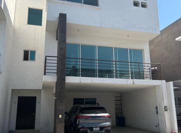 Casa en Venta de 3 habitaciones Mirador Del Campestre · Casa en Venta en Privada en Excelentes Condiciones