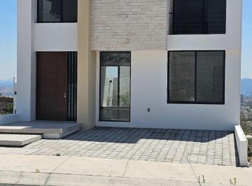 5c89893f151f6dbbdcc5b1e985208153611e97afd288cc92ffff3522534bf501 · Casa en Venta en Fracc. Nuevo Refugio, Querétaro