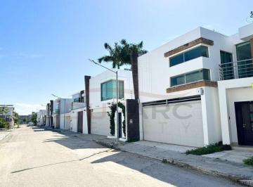 Casa de 3 habitaciones, Carmen · Casa en Venta Fraccionamiento Raices