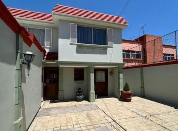 Casa de 3 habitaciones, Xochimilco · Vendo Casa en Jardines del Sur con Mucha Luz, Amplia Jardín. Disfrútela.