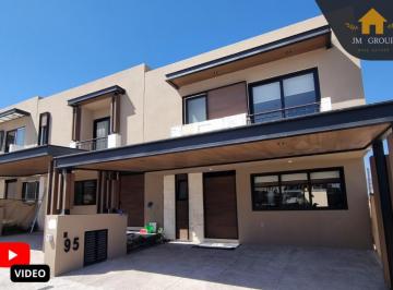 Casa de 3 habitaciones, Querétaro · Magnolia
