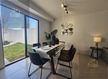 Casa · 109m² · 3 Recámaras · 2 Estacionamientos · Casa Nueva en Venta Enfrente de Sonterra, Querétaro
