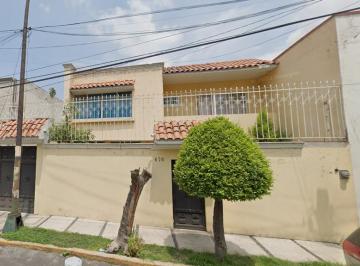 Casa de 4 habitaciones, Gustavo A. Madero · Casa en Lindavista. Precio Único.