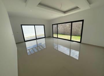 Casa · 341m² · 3 Recámaras · 3 Estacionamientos · Casa en La Vista, San Luis Potosí