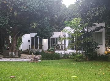 Casa de 2 habitaciones, Medellín · Venta Casas a Pie de Rio con Embarcadero Playa de Vacas Veracruz.