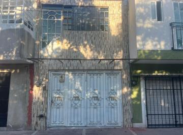 Casa de 5 habitaciones, Guadalajara · Casa en Venta Calzada Independencia