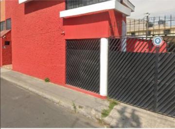 Casa de 4 habitaciones, Iztapalapa · Gran Oportunidad de Adquirir un Inmueble Hasta un 70% por Debajo de Su Valor.