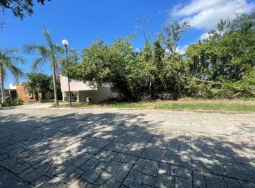 Terreno / Lote · 410m² · Terreno en Venta