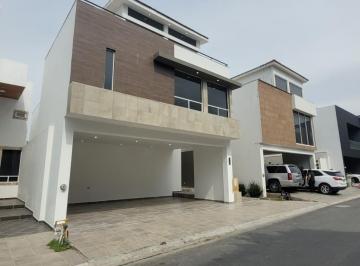 Casa de 3 habitaciones, Monterrey · Casa en Venta en Los Cristales