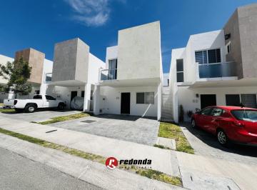 Casa · 2 Recámaras · 2 Estacionamientos · Casa en Paseo San Junipero