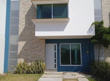 Casa de 3 habitaciones, Tepic · Casa en Renta y Venta