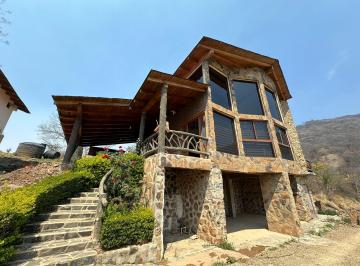 Casa de 4 habitaciones, Mazamitla · Casa de Campo en Mazamitla, Jal.