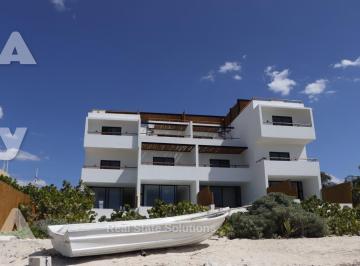 Casa · 281m² · 5 Recámaras · 2 Estacionamientos · Casa en Venta, 4 Recámaras, Piscina, Frente Al Mar, San Benito, Mérida, Yucatán.