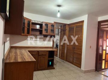 Casa de 4 habitaciones, Salamanca · Casa en Renta - (4)