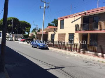 Casa · 300m² · 4 Recámaras · 1 Estacionamiento · Casa en Renta en Centro