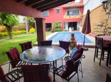Casa · 500m² · 5 Recámaras · 2 Estacionamientos · Casa en Venta en Real de Tetela