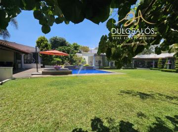 Casa de 6 habitaciones, Cuernavaca · Venta Casa un Nivel 6 Recs Alberca Jacuzzi Jardin Privada Al Sur de Cva 1,200 m²