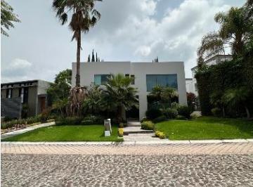 Casa de 4 habitaciones, Querétaro · Casa en Venta El Campanario Queretaro Rcv - Ae