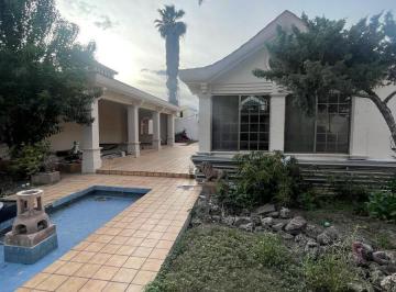 Casa · 489m² · 3 Recámaras · 4 Estacionamientos · Casa en Los Doctores