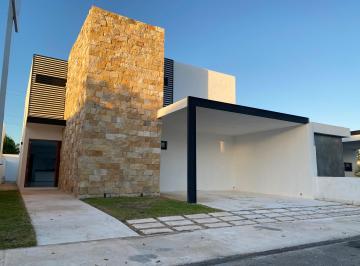 Casa de 3 habitaciones, Mérida · Renta de Casa en Fracc. Lunare en Cholul