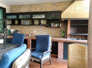 Casa de 4 habitaciones, Morelia · Renta de Casa en Fracccionamiento Privado El Monasterio.