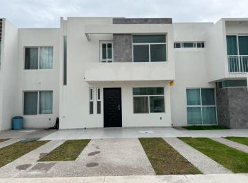 Casa de 3 habitaciones, San Luis Potosí · Casa en Renta en Privada Sirenia Villa de Pozos