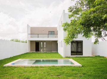 Casa · 345m² · 3 Recámaras · 4 Estacionamientos · Casa en Preventa en Dzitya, Chacte Residencial