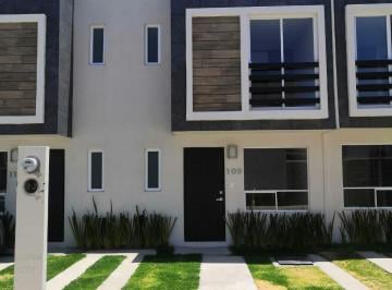 Casa en condominio de 3 habitaciones, Coronango · Preciosa Casa con Recamara y Baño en Planta Baja Cerca de Volkswagen