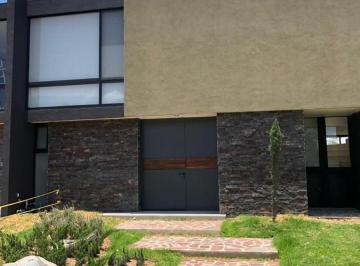 Casa · 140m² · 3 Recámaras · 6 Estacionamientos · Venta de Casa en La Campiña del Bosque Modelo Villa Hermes